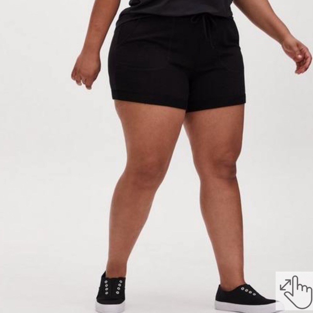 Torrid Everyday Fleece Patch Pocket Active Short Size 2